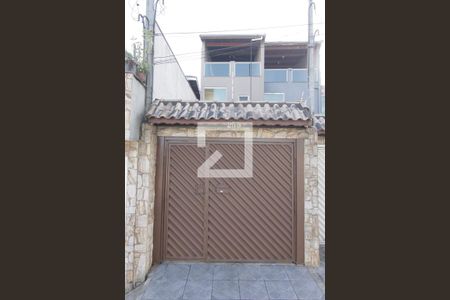 Casa para alugar com 150m², 2 quartos e 2 vagasFachada