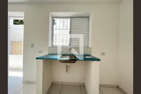 Cozinha  de kitnet/studio para alugar com 1 quarto, 18m² em Vila do Encontro, São Paulo