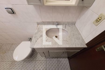 Casa para alugar com 180m², 2 quartos e 1 vaga Casa para alugar com 180m², 2 quartos e 1 vagaBanheiro 1