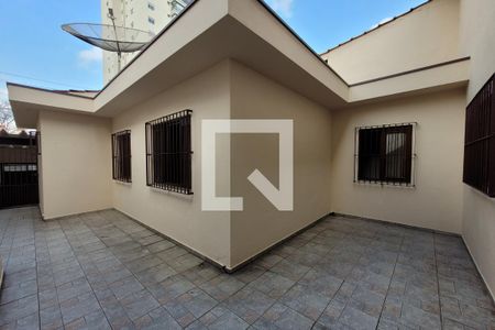 Casa para alugar com 180m², 2 quartos e 1 vaga Casa para alugar com 180m², 2 quartos e 1 vagaÁrea de Serviço 2/Quintal