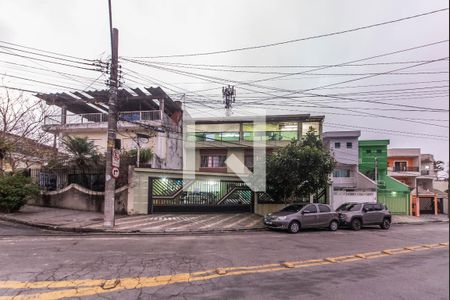 Casa à venda com 280m², 3 quartos e 3 vagas Casa à venda com 280m², 3 quartos e 3 vagasFachada