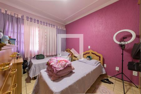 Casa à venda com 280m², 3 quartos e 3 vagas Casa à venda com 280m², 3 quartos e 3 vagasQuarto 1