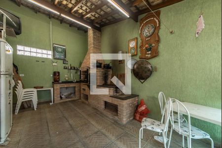 Casa à venda com 280m², 3 quartos e 3 vagas Casa à venda com 280m², 3 quartos e 3 vagasVaranda - Área Gourmet