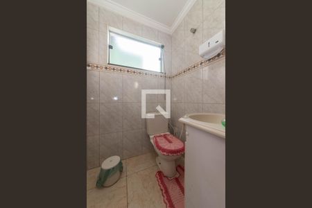 Casa à venda com 280m², 3 quartos e 3 vagas Casa à venda com 280m², 3 quartos e 3 vagasBanheiro de Serviço