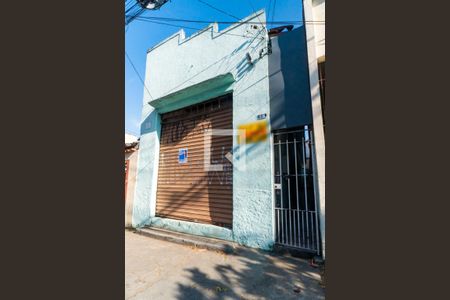 Casa à venda com 165m², 2 quartos e sem vaga