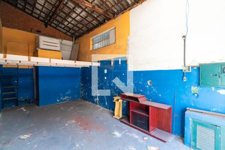 Casa à venda com 165m², 2 quartos e sem vaga Casa à venda com 165m², 2 quartos e sem vagaSalão