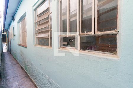 Casa à venda com 165m², 2 quartos e sem vaga Casa à venda com 165m², 2 quartos e sem vagaCorredor Lateral