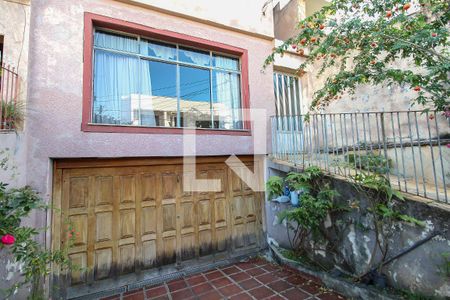 Casa à venda com 186m², 3 quartos e 2 vagasFachada