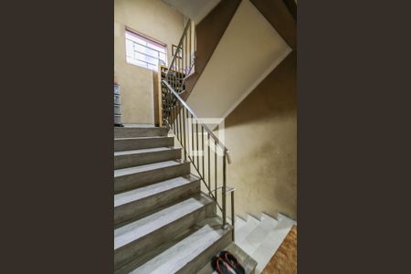 Casa à venda com 186m², 3 quartos e 2 vagasEscada