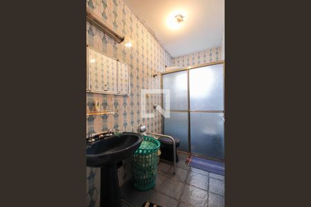 Casa à venda com 186m², 3 quartos e 2 vagasBanheiro 1