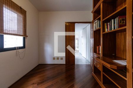 Apartamento à venda com 220m², 3 quartos e 4 vagasSala de TV