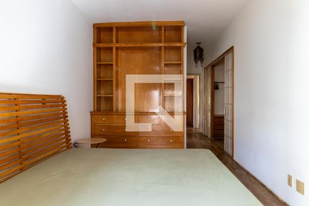 Apartamento à venda com 220m², 3 quartos e 4 vagasSuíte 1