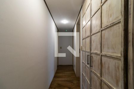 Apartamento à venda com 220m², 3 quartos e 4 vagasCorredor