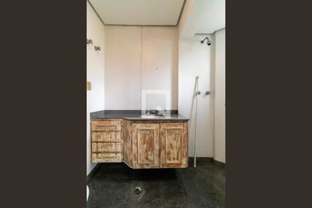 Apartamento à venda com 220m², 3 quartos e 4 vagasBanheiro da Suíte 2