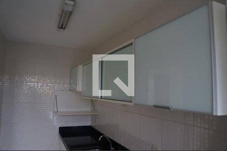 Apartamento para alugar com 65m², 2 quartos e 1 vagaCozinha