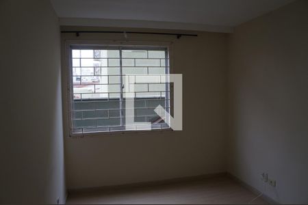 Quarto 2 de apartamento para alugar com 2 quartos, 65m² em Cristo Rei, Curitiba