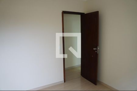 Quarto 1 de apartamento para alugar com 2 quartos, 65m² em Cristo Rei, Curitiba