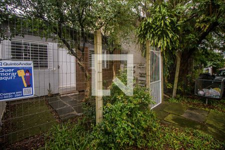 Casa à venda com 57m², 2 quartos e 1 vaga Casa à venda com 57m², 2 quartos e 1 vagaFachada