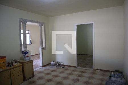 Sala de casa à venda com 2 quartos, 250m² em Irajá, Rio de Janeiro