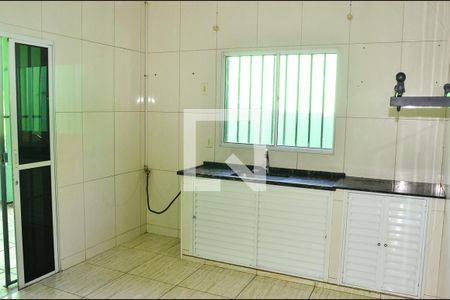 Casa à venda com 110m², 3 quartos e 2 vagasCozinha 