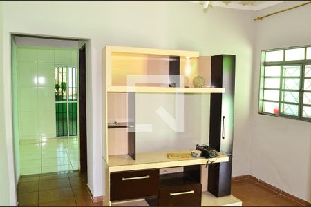 Casa à venda com 110m², 3 quartos e 2 vagasSala