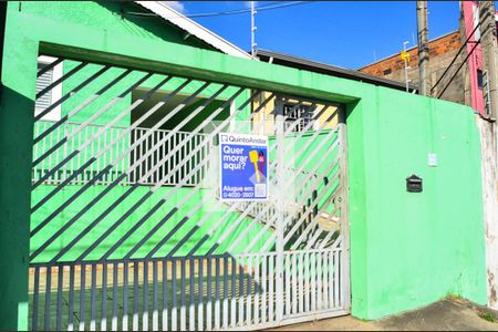 Casa à venda com 110m², 3 quartos e 2 vagasFachada