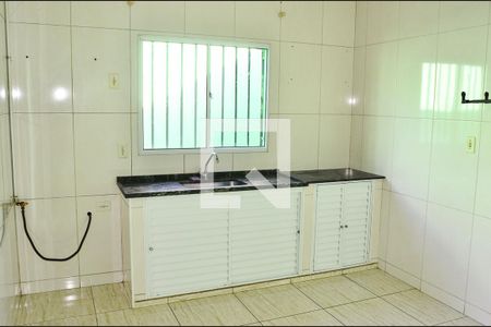 Casa à venda com 110m², 3 quartos e 2 vagasCozinha 