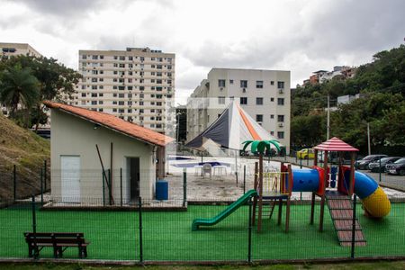Quarto 01 - Janela de apartamento para alugar com 2 quartos, 48m² em Engenho de Dentro, Rio de Janeiro