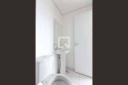 Banheiro de apartamento para alugar com 2 quartos, 42m² em Itaquera, São Paulo