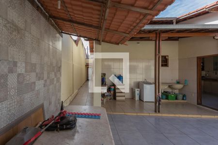 Casa à venda com 210m², 6 quartos e 4 vagasQuintal