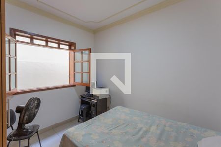 Quarto 1 de casa à venda com 6 quartos, 210m² em Renascença, Belo Horizonte