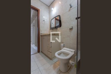 Casa à venda com 210m², 6 quartos e 4 vagasBanheiro da Suíte