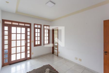 Casa à venda com 210m², 6 quartos e 4 vagasQuarto 3 - Suíte