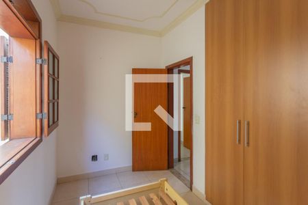 Casa à venda com 210m², 6 quartos e 4 vagasQuarto 2