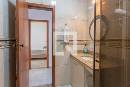 Casa à venda com 210m², 6 quartos e 4 vagasBanheiro