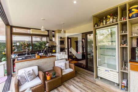 Casa de condomínio à venda com 350m², 4 quartos e 5 vagas Casa de condomínio à venda com 350m², 4 quartos e 5 vagasVaranda gourmet