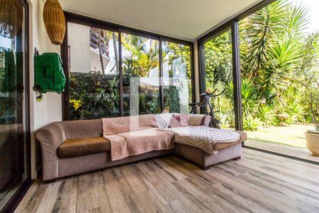 Casa de condomínio à venda com 350m², 4 quartos e 5 vagas Casa de condomínio à venda com 350m², 4 quartos e 5 vagasVaranda gourmet