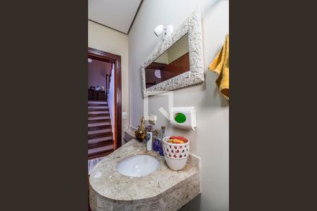 Casa de condomínio à venda com 350m², 4 quartos e 5 vagas Casa de condomínio à venda com 350m², 4 quartos e 5 vagasLavabo