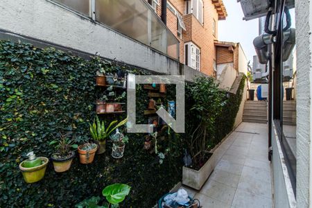 Casa de condomínio à venda com 350m², 4 quartos e 5 vagas Casa de condomínio à venda com 350m², 4 quartos e 5 vagasCorredor