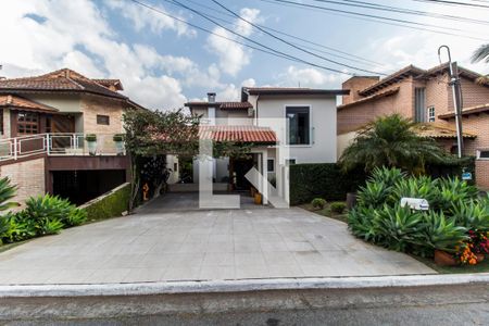Casa de condomínio à venda com 350m², 4 quartos e 5 vagas Casa de condomínio à venda com 350m², 4 quartos e 5 vagasVista da Rua