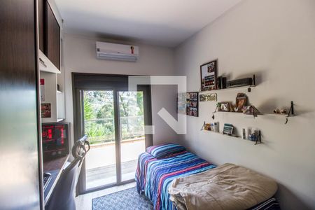 Casa de condomínio à venda com 350m², 4 quartos e 5 vagas Casa de condomínio à venda com 350m², 4 quartos e 5 vagasQuarto 4