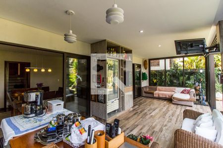 Casa de condomínio à venda com 350m², 4 quartos e 5 vagas Casa de condomínio à venda com 350m², 4 quartos e 5 vagasVaranda gourmet