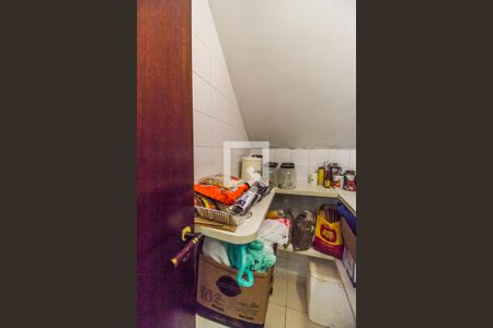 Casa de condomínio à venda com 350m², 4 quartos e 5 vagas Casa de condomínio à venda com 350m², 4 quartos e 5 vagasDespensa