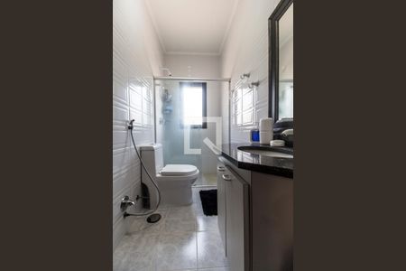 Casa de condomínio à venda com 350m², 4 quartos e 5 vagas Casa de condomínio à venda com 350m², 4 quartos e 5 vagasBanheiro