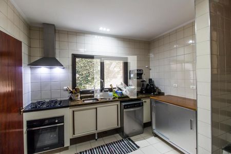 Casa de condomínio à venda com 350m², 4 quartos e 5 vagas Casa de condomínio à venda com 350m², 4 quartos e 5 vagasCozinha