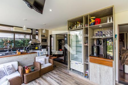 Casa de condomínio à venda com 350m², 4 quartos e 5 vagas Casa de condomínio à venda com 350m², 4 quartos e 5 vagasVaranda gourmet