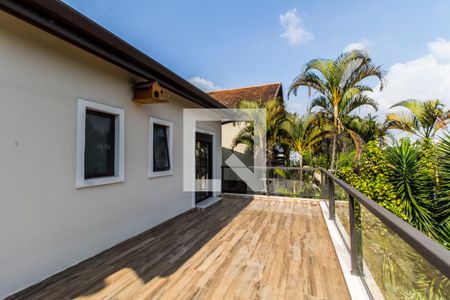 Casa de condomínio à venda com 350m², 4 quartos e 5 vagas Casa de condomínio à venda com 350m², 4 quartos e 5 vagasVaranda