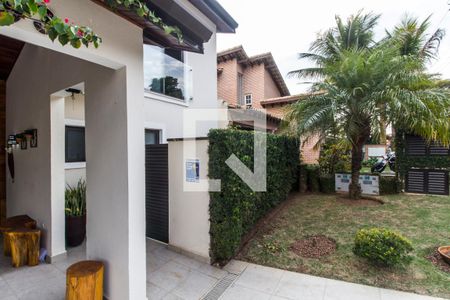 Casa de condomínio à venda com 350m², 4 quartos e 5 vagas Casa de condomínio à venda com 350m², 4 quartos e 5 vagasGaragem