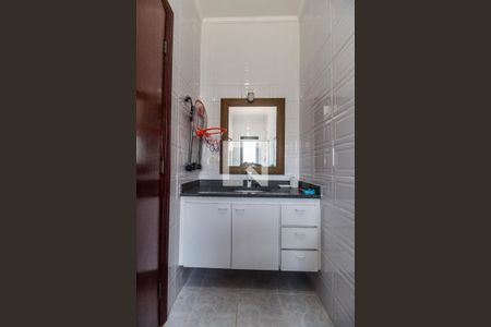 Casa de condomínio à venda com 350m², 4 quartos e 5 vagas Casa de condomínio à venda com 350m², 4 quartos e 5 vagasBanheiro da Suíte 2