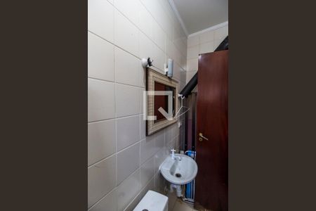 Casa de condomínio à venda com 350m², 4 quartos e 5 vagas Casa de condomínio à venda com 350m², 4 quartos e 5 vagasBanheiro de serviço